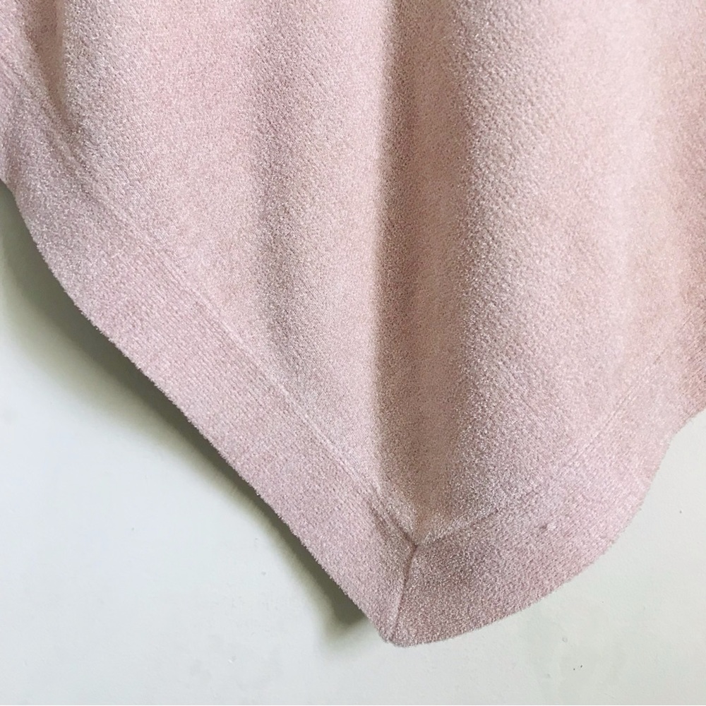 Barefoot Dreams CozyChic Ultra Lite Ocean Breeze Poncho White Pink Ombre O/S - Picture 9 of 12